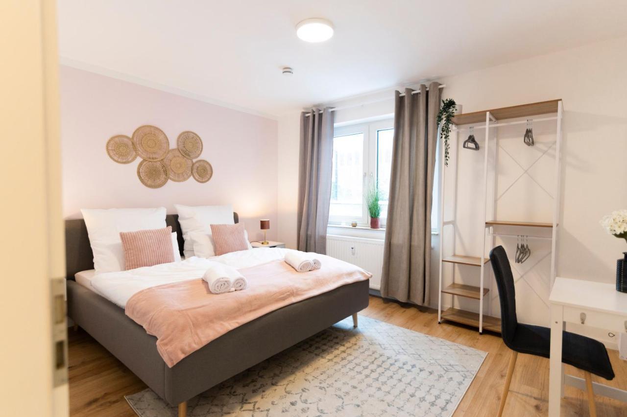 Peter Apartments - Premium Wohnung I 95Qm I 3 Schlafzimmer I Grosses Bad I Kueche I Wohnzimmer I Tv Fulda Eksteriør billede